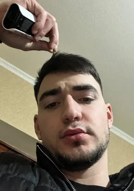 Я Рустам, 23, из Моздока, ищу знакомства без обязательств