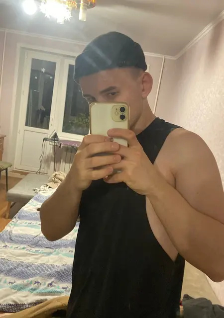 Я Александр, 21, знакомлюсь на одну ночь в Орехово-Зуево
