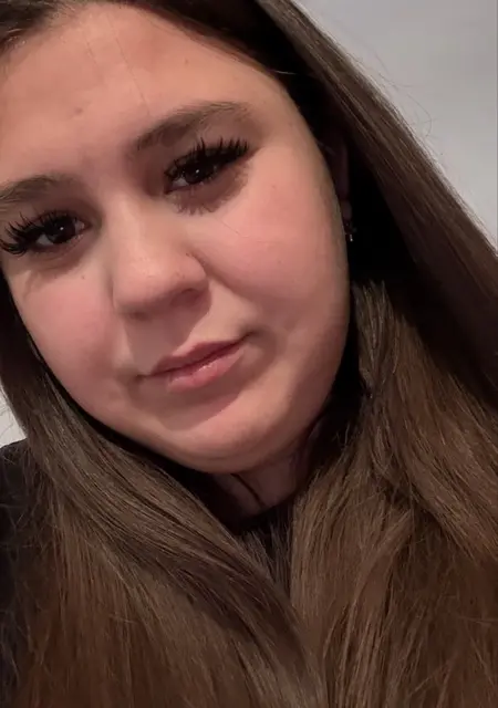 Я Яна, 19, из Челябинска, ищу знакомство для постоянных отношений