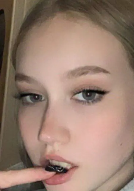 Света из Екатеринбурга, мне 20, познакомлюсь для вирта