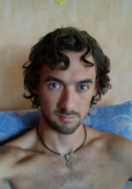 Я Дмитрий, 46, из Зеленогорска, ищу знакомства на одну ночь