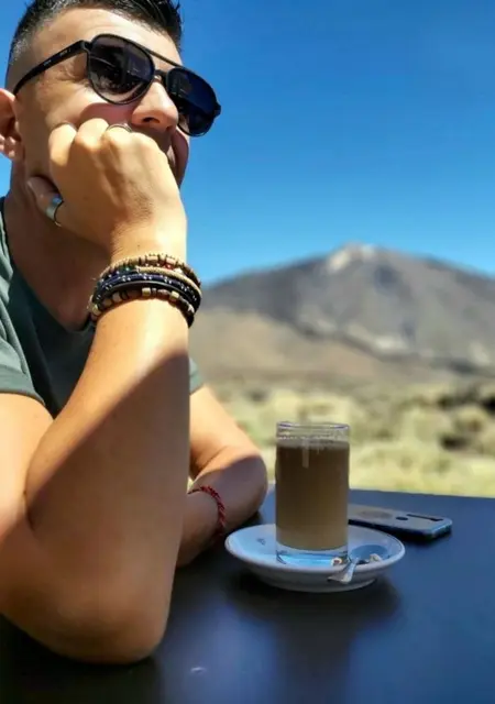 Andy из Мадрида, мне 43, познакомлюсь