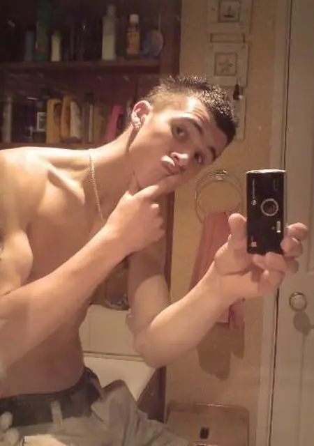 Сергей из Борисоглебска, мне 40, познакомлюсь на одну ночь