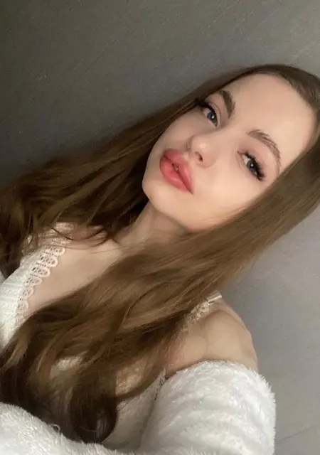 Я Соня, 20, из Москвы, ищу знакомство для общения