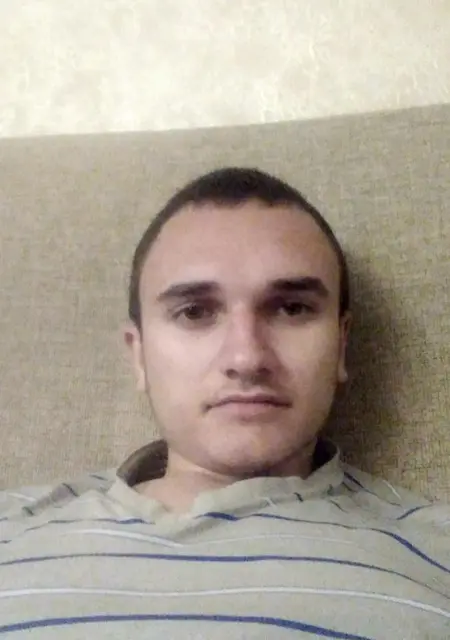 Я Илья, 21, из Чапаевска, ищу знакомства без обязательств