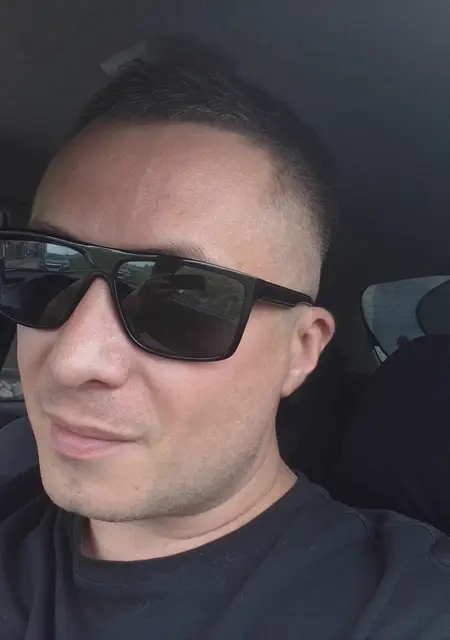 Матвей из Петрозаводска, ищу на сайте знакомства без обязательств