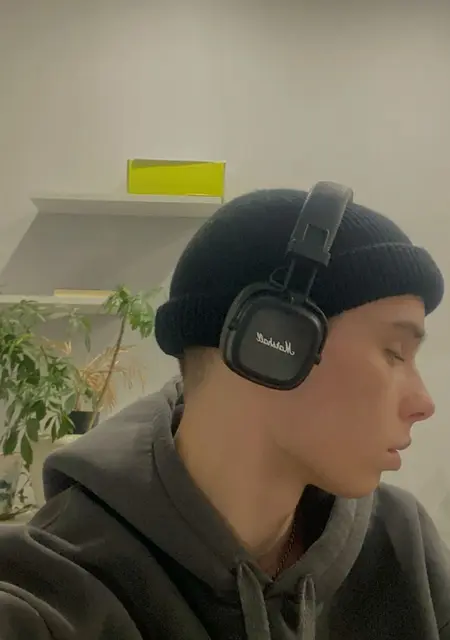 Миша из Томска, мне 20, познакомлюсь для приятного времяпровождения