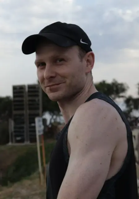 Антон з Вінниці, шукаю на сайті приємне проведення часу