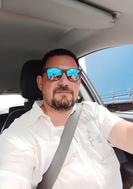 Leon из Рязани, мне 50, познакомлюсь на одну ночь