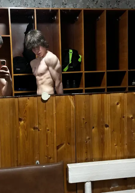 Я Макс, 19, из Нальчика, ищу знакомство для вирта