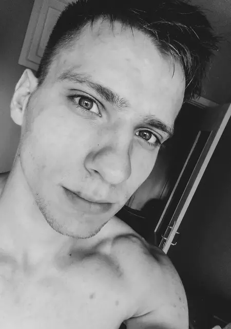 Ivan из Липецка, мне 28, познакомлюсь на одну ночь