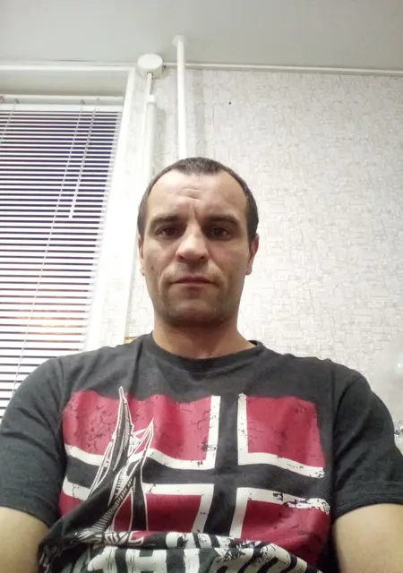 Я Александр, 43, из Салехарда, ищу знакомства без обязательств