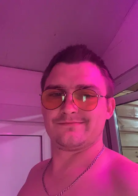 Дима из Минусинска, мне 30, познакомлюсь без обязательств