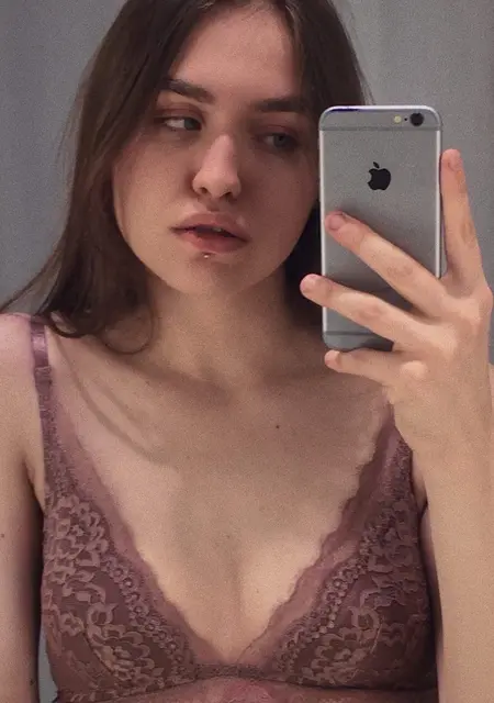 Я Барбара, 22, из Белгорода, ищу знакомство для вирта