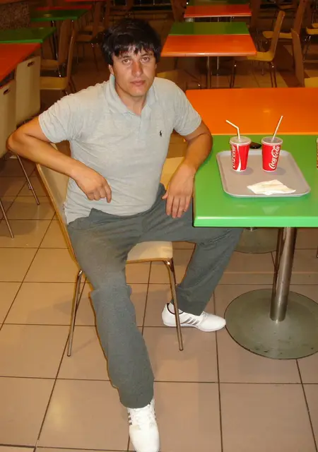 Я Миша, 40, из Нового Уренгоя, ищу знакомство для вирта