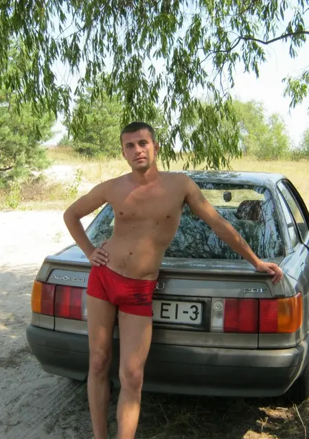 Denis из Гомеля, мне 44, познакомлюсь для общения