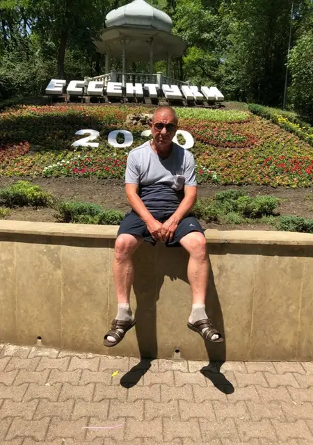 Александр из Михайловска, мне 59, познакомлюсь на одну ночь