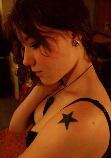 Я Света, 31, знакомлюсь без обязательств в Архангельске