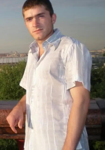 Дима из Харабали, ищу на сайте знакомства на одну ночь