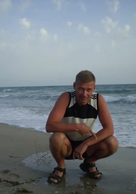 Oleg из Харькова, мне 56, познакомлюсь для дружбы