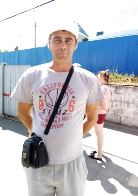 Владимир из Воронежа, ищу на сайте знакомства на одну ночь