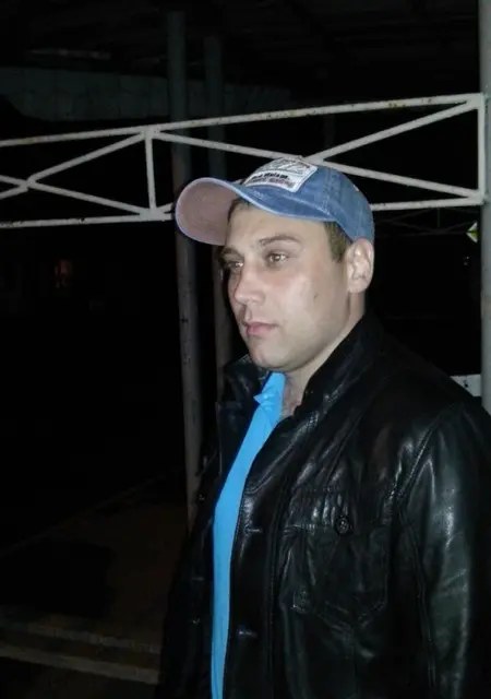 Я Максим, 39, из Азова, ищу знакомство для приятного времяпровождения