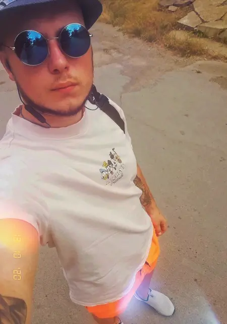 Карл з Дніпра, мені 28 років, познайомлюсь для дружби