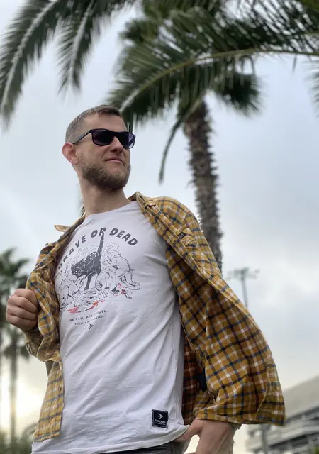 Я Андриан, 37, из Санкт-Петербурга, ищу знакомства без обязательств