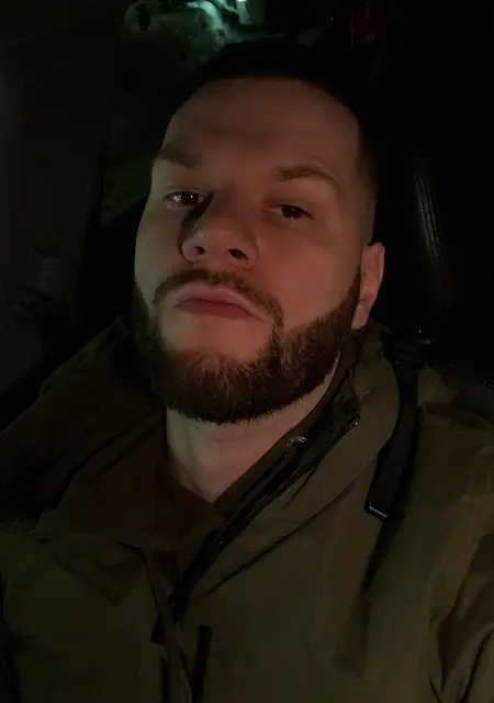 Леонид из Нижневартовска, мне 32, познакомлюсь для общения