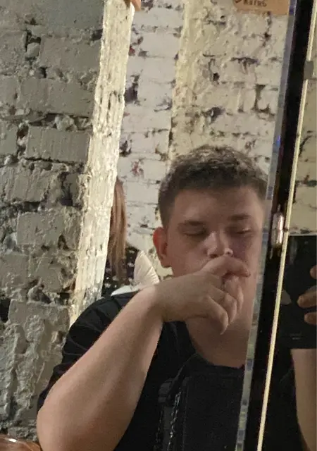 Павел из Пензы, мне 18, познакомлюсь для открытые отношения