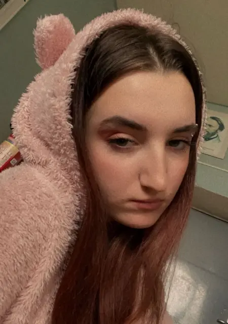 Карина из Орехово-Зуево, мне 18, познакомлюсь для общения