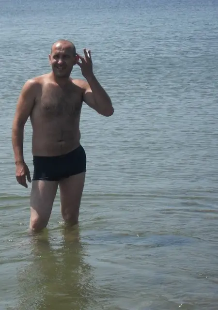 Я Anton, 47, из Усинска, ищу знакомства на одну ночь