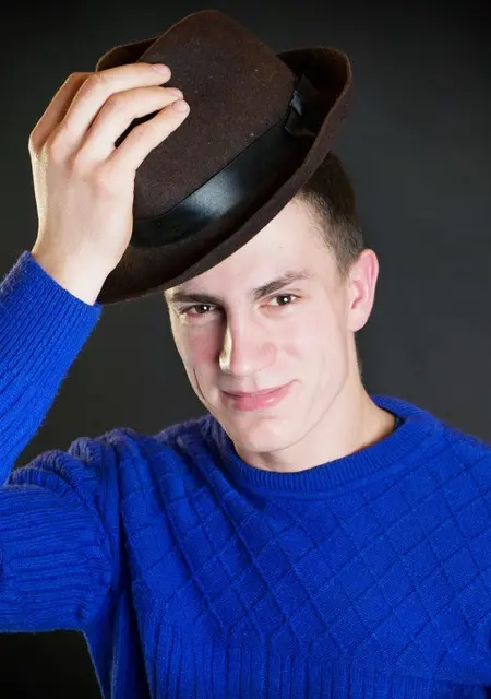 Артур из Петрозаводска, мне 34, познакомлюсь для постоянных отношений