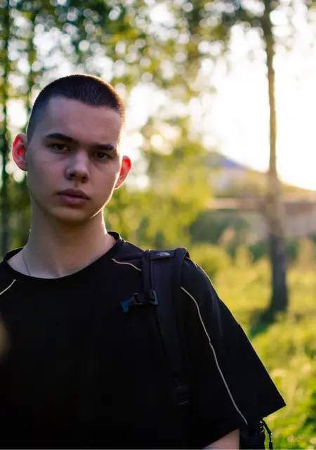 Виктор из Шарана, мне 21, познакомлюсь для постоянных отношений