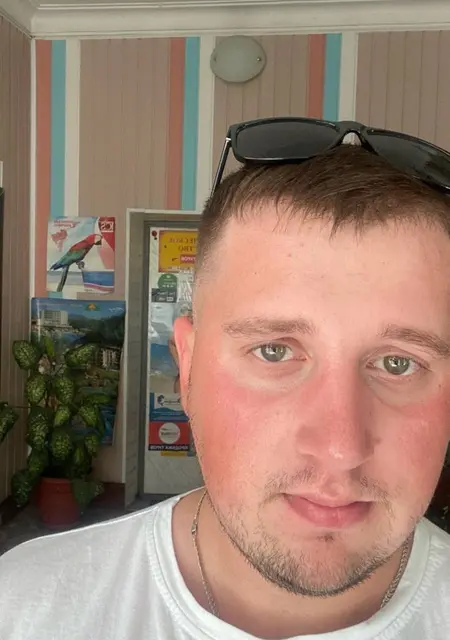 Сергей из Москвы, мне 24, познакомлюсь на одну ночь