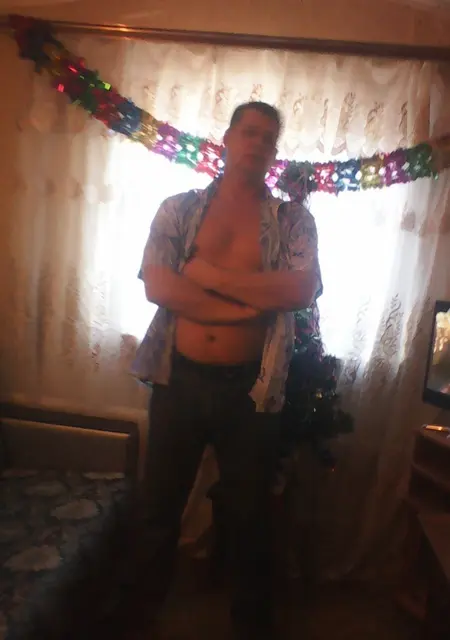 Я Саша, 48, из Грязей, ищу знакомства без обязательств