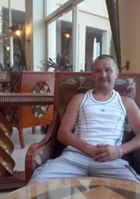 Роман из Павловского Посада, мне 46, познакомлюсь без обязательств