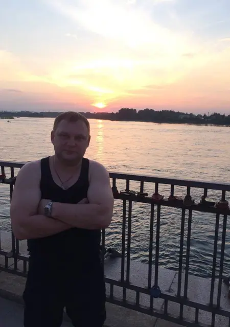 Алексей из Ульяновска, мне 43, познакомлюсь на одну ночь