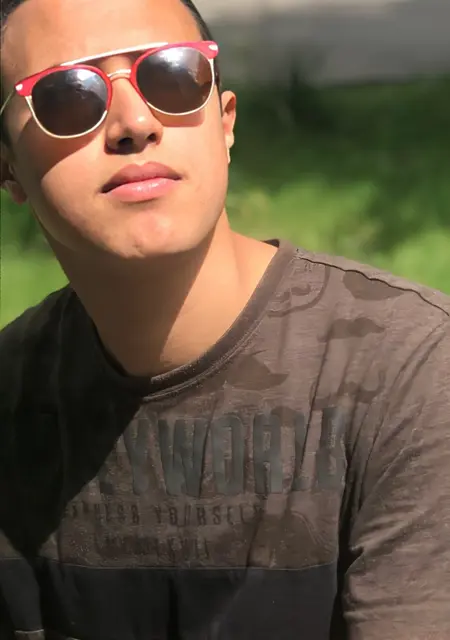 Я Хамди Ахмедович, 25, из Кабардинки, ищу знакомства на одну ночь