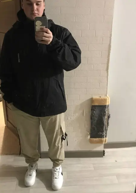 Я Никита, 21, из Перми, ищу знакомства без обязательств