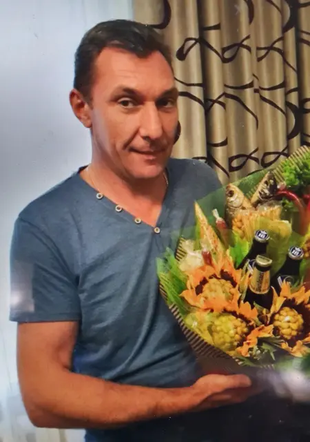 Я Артём, 51, из Сочи, ищу знакомство для постоянных отношений