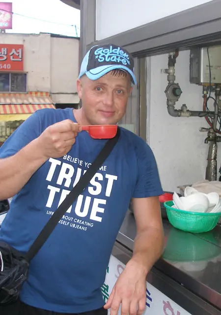 Евгений из Уссурийска, ищу на сайте знакомства на одну ночь