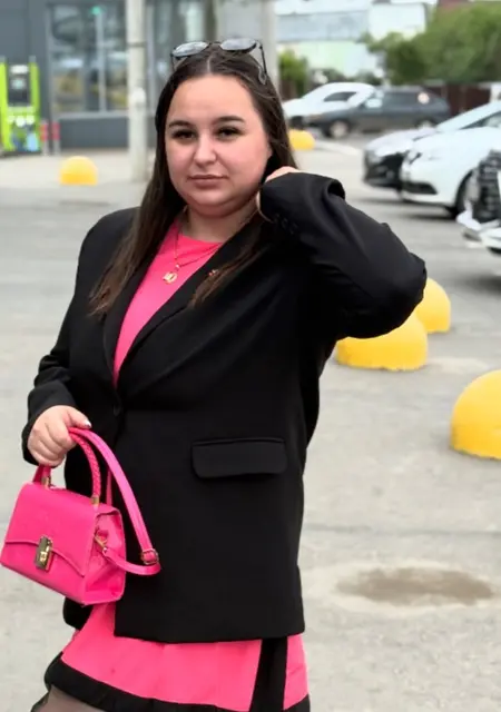 Я Виола, 22, знакомлюсь для общения в Ижевске