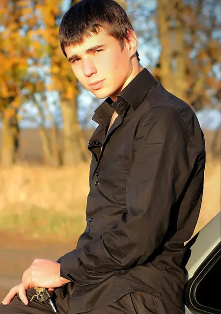 Кирилл из Канаша, ищу на сайте знакомства на одну ночь