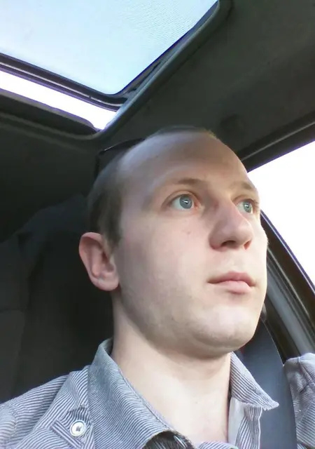 Ден из Смоленска, ищу на сайте знакомства на одну ночь