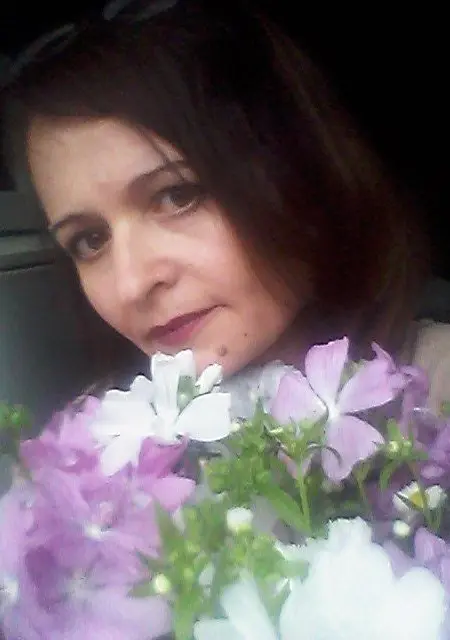 Я Людмила, 44, из Санкт-Петербурга, ищу знакомство