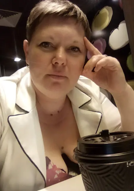 Я Надежда, 45 років з Одеса, шукаю знайомство для постійні стосунки