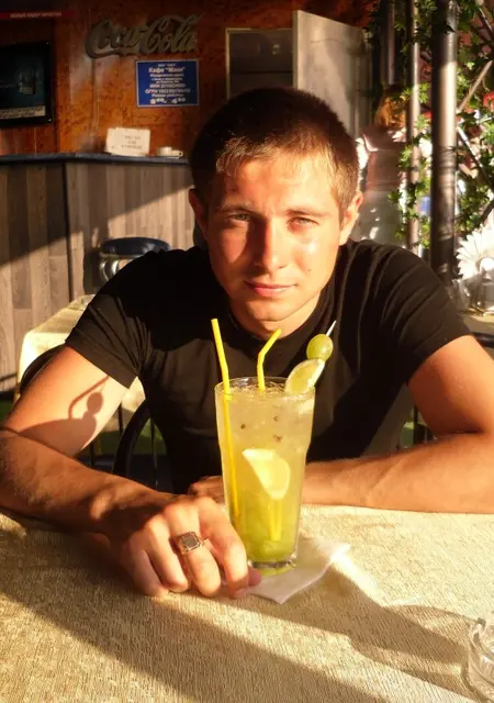 Геннадий из Моздока, ищу на сайте постоянные отношения