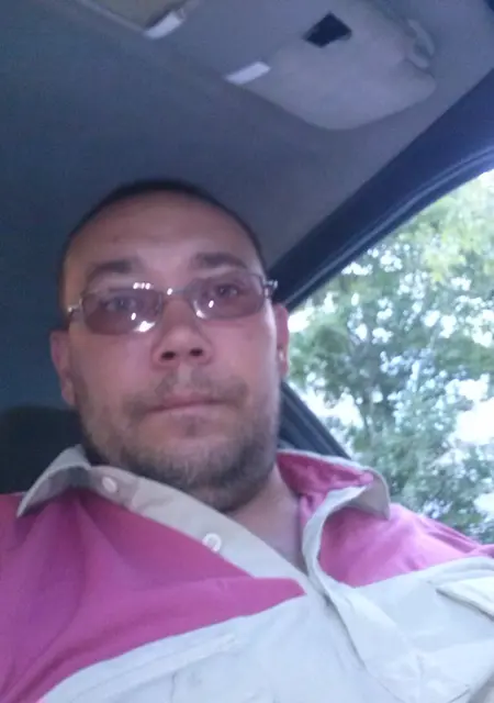 Игорь из Александрова, мне 45, познакомлюсь на одну ночь