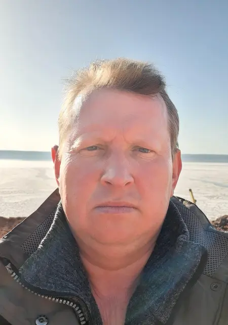 Александр из Энгельса, мне 50, познакомлюсь на одну ночь